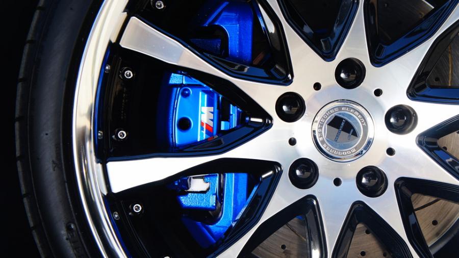 キャリパー塗装施工事例：BMW F13　キャリパー塗装＆ローター塗装　COLOR:#1115 Deep marine blue　ローター加工Type:C6S8D IMG10_1561_1W4Iu0_sub7.jpg