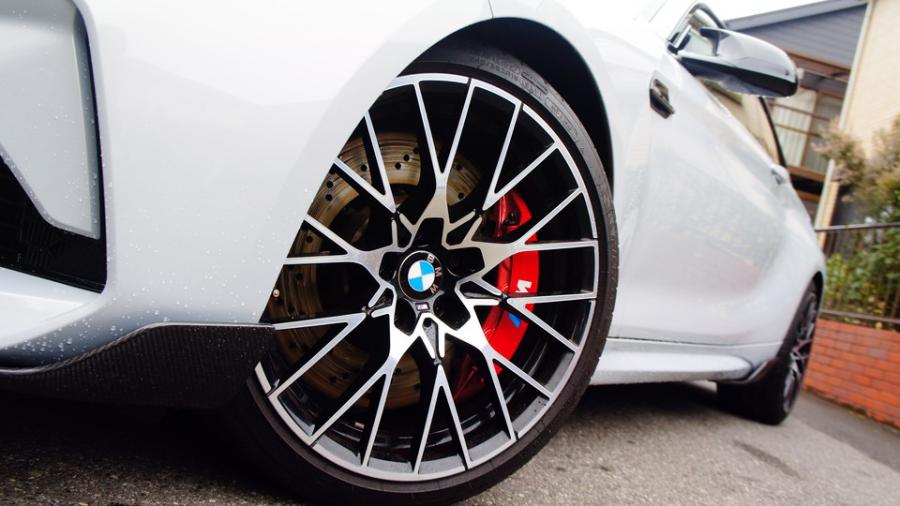 キャリパー塗装施工事例：BMW M2　キャリパー塗装COLOR:#001 Italian losso solid IMG10_2070_gG60zt_sub4.jpg