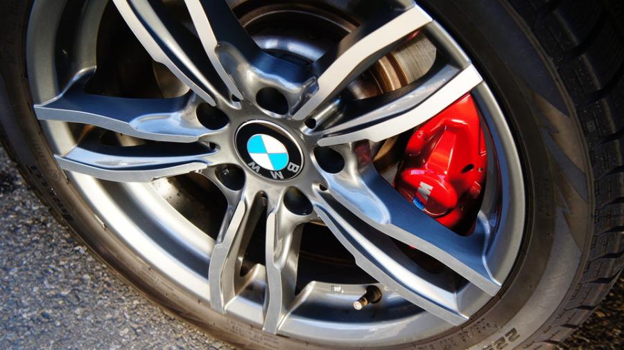 キャリパー塗装施工事例：BMW140iM　キャリパー塗装COLOR:#010 premiun rouge candy red IMG10_2091_pxlINE_sub8.jpg
