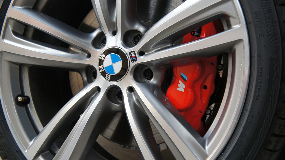 キャリパー塗装施工事例：BMW435iF32キャリパー塗装 COLOR:BMWパフォーマンスレッド IMG10_911_QDL5De_sub8.jpg
