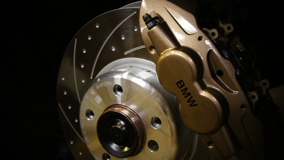 ＢＭＷ４シリーズ純正キャリパー塗装　ＣＯＬＯＲ：＃1107PRATINUM NEW BRONZE PEARL METALLIC、ローター加工Ｔｙｐｅ：Ｃ8ＳＤＰ