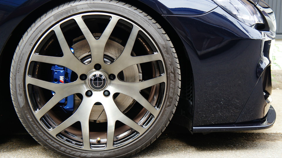 キャリパー塗装施工事例：BMW6シリーズF12純正キャリパー塗装　COLOR：オリジナルブルーメタリック IMG10_1143_kRbLWu_sub9.jpg