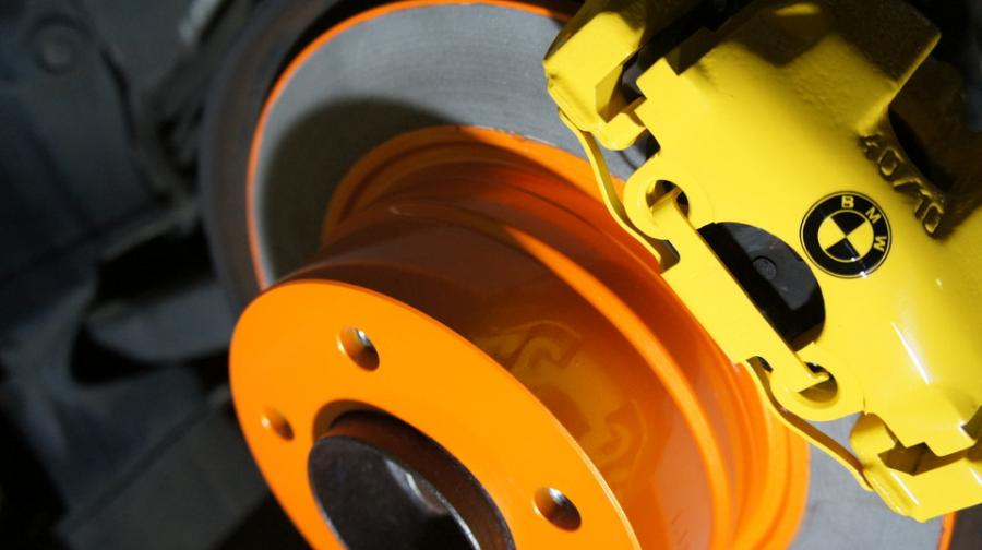 キャリパー塗装施工事例：BMW Z4純正キャリパー塗装＆ローター塗装　COLOR:#002 giallo modena＆#1110 Valencia premium orange IMG10_1337_SfVDFF_sub2.jpg