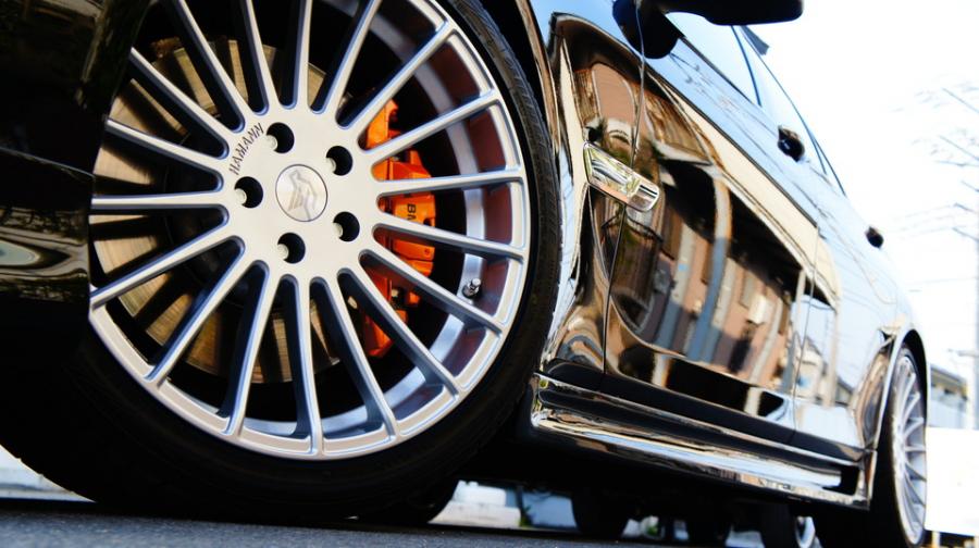 キャリパー塗装施工事例：BMW750i純正キャリパー塗装　COLOR：#098 honey of pearl orange IMG10_1346_f6Mdmc_sub4.jpg