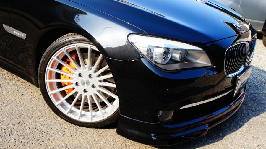 キャリパー塗装施工事例：BMW750i純正キャリパー塗装　COLOR：#098 honey of pearl orange IMG10_1346_f6Mdmc_sub5.jpg