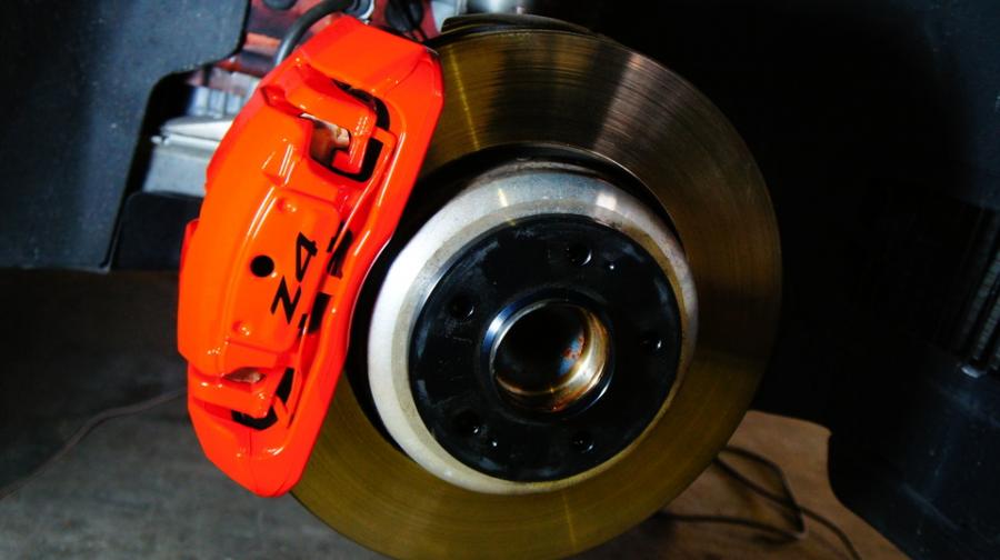 キャリパー塗装施工事例：BMW Z4　キャリパー塗装　COLOR:#1112 Racing red IMG10_1371_fgnfYI_sub1.jpg