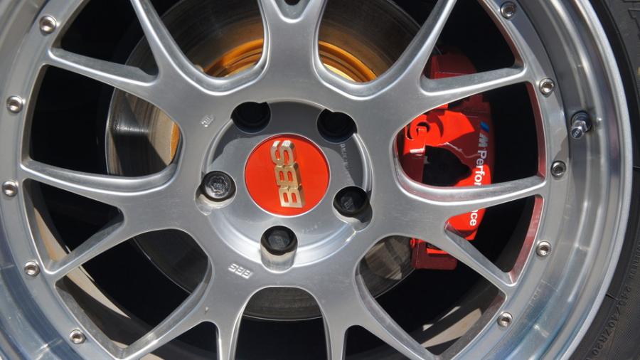 キャリパー塗装施工事例：BMW X3　キャリパー塗装＆ローター塗装　COLOR:#001 Italian losso solid＆#003 Tokyo midnight gold IMG10_1433_85S5OB_sub3.jpg