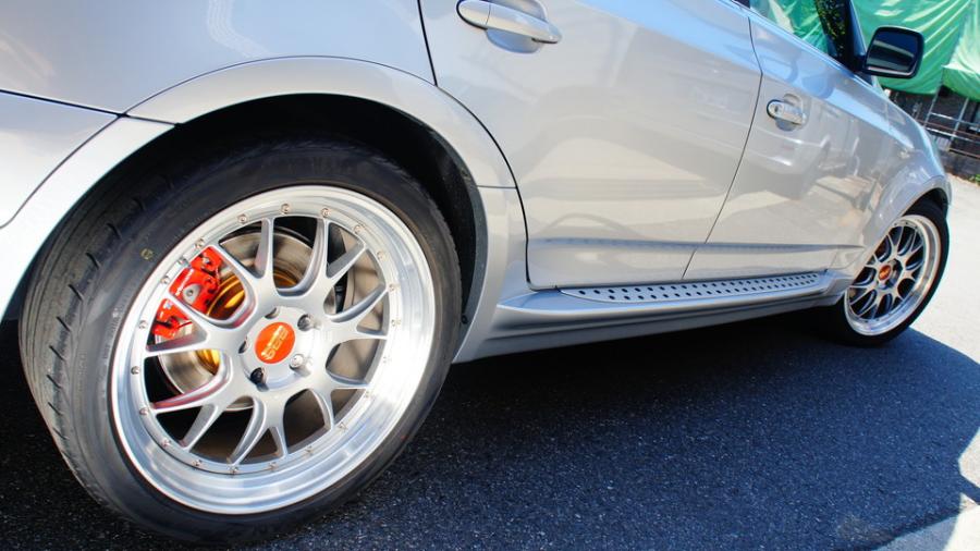 キャリパー塗装施工事例：BMW X3　キャリパー塗装＆ローター塗装　COLOR:#001 Italian losso solid＆#003 Tokyo midnight gold IMG10_1433_85S5OB_sub5.jpg