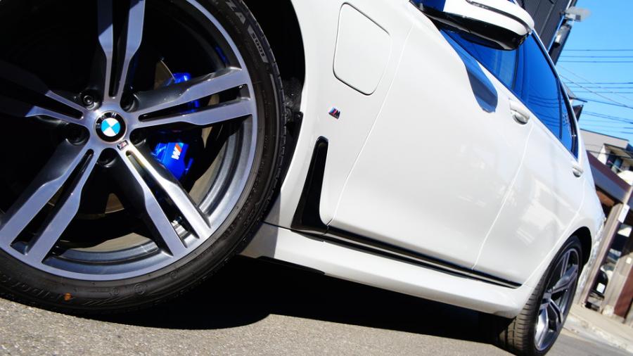 キャリパー塗装施工事例：BMW7ｼﾘｰｽﾞG11/G12　キャリパー塗装　COLOR:#1115 Deep marine blue IMG10_1502_b26qnx_sub5.jpg