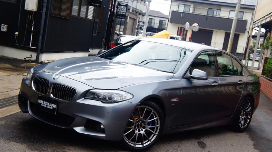 キャリパー塗装施工事例：BMW F10　キャリパー塗装＆ローター塗装　COLOR:#1115 Deep marine blue＆#003 Tokyo midnight gold　D-DASHダストダウンブレーキパット前後装着 IMG10_1586_3LKkyc_sub4.jpg