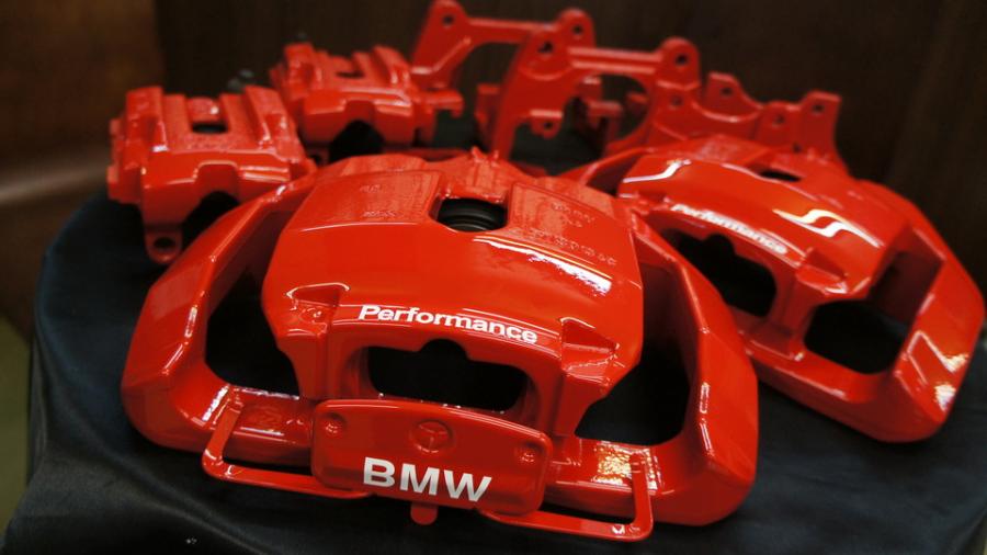 キャリパー塗装施工事例：BMW　キャリパー塗装　COLOR:#001 Italian losso solid IMG10_1593_bzcuhj_sub1.jpg