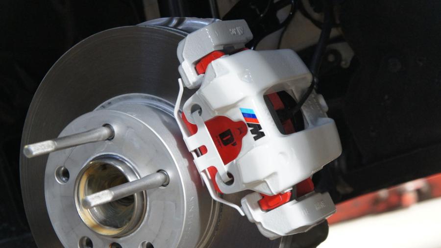 キャリパー塗装施工事例：BMW420i　キャリパー塗装　COLOR:ボディー同色系、D-DASHダストダウンパット前後装着、ホイール半艶ブラック塗装 IMG10_1683_NghSGX_sub1.jpg