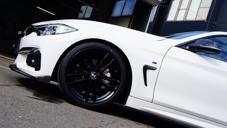 キャリパー塗装施工事例：BMW420i　キャリパー塗装　COLOR:ボディー同色系、D-DASHダストダウンパット前後装着、ホイール半艶ブラック塗装 IMG10_1683_NghSGX_sub7.jpg