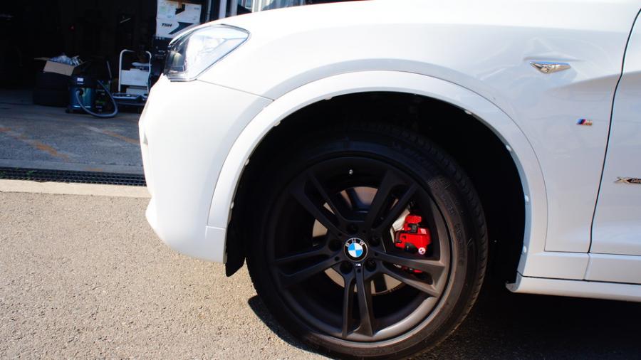 キャリパー塗装施工事例：BMW X3　キャリパー塗装　COLOR:#001 Italian losso solid IMG10_1695_RmHBRc_sub4.jpg