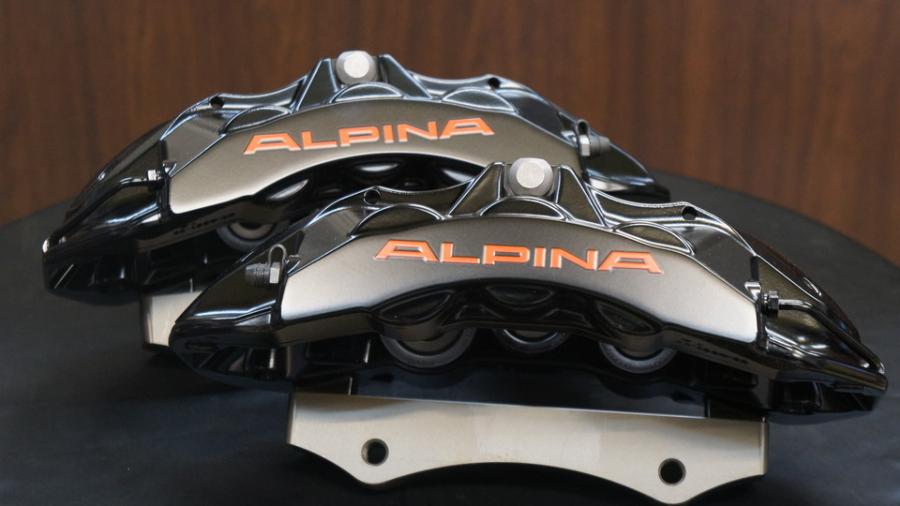 BMW用社外キャリパー塗装　COLOR:#1114 Deep coal black matte