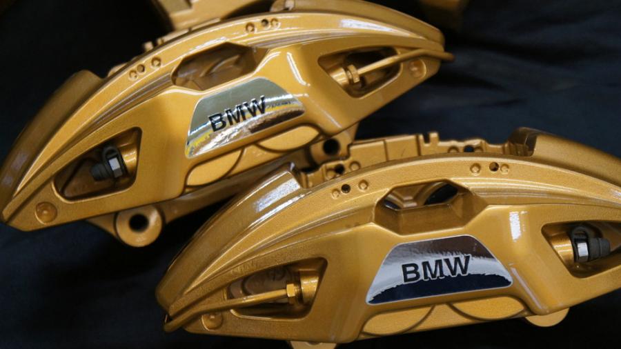 BMW　キャリパー塗装　COLOR:オリジナル調色ゴールド系