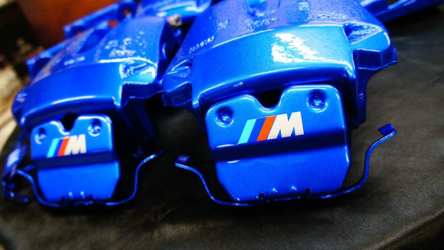 BMW X5　キャリパー塗装　COLOR:#060 royal ocean blue