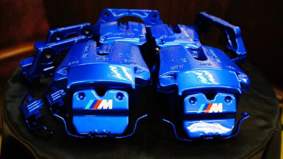 キャリパー塗装施工事例：BMW X5　キャリパー塗装　COLOR:#060 royal ocean blue IMG10_1793_lBzShe_sub1.jpg