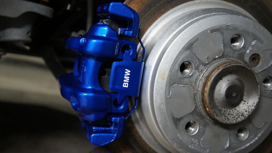 キャリパー塗装施工事例：BMW320i　キャリパー塗装　COLOR:#061 royal sky blue IMG10_1870_0NEKXU_sub2.jpg