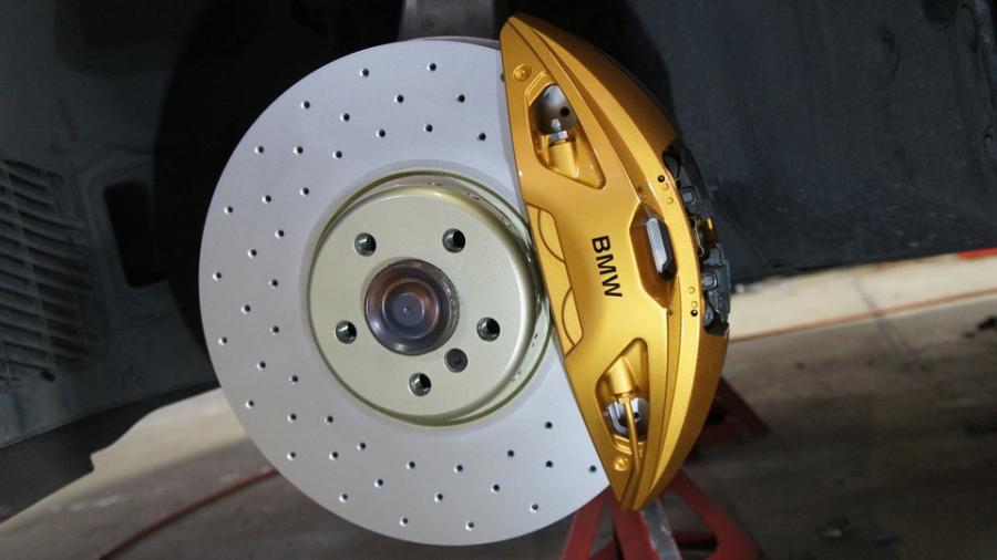 キャリパー塗装施工事例：BMW750i　キャリパー塗装COLOR:#003 Tokyo midnight gold　ローター塗装COLOR:#008 Flash champagne gold　ローター加工Type:DD IMG10_1954_hobwq5_sub1.jpg