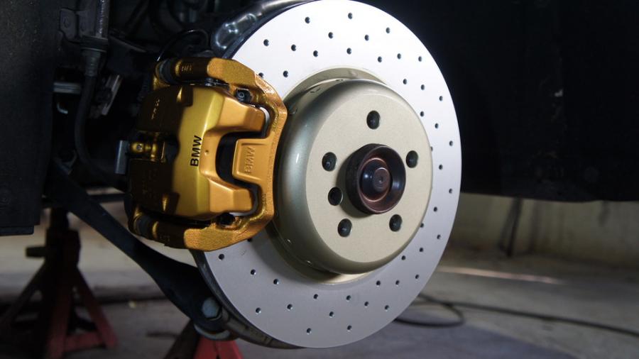 キャリパー塗装施工事例：BMW750i　キャリパー塗装COLOR:#003 Tokyo midnight gold　ローター塗装COLOR:#008 Flash champagne gold　ローター加工Type:DD IMG10_1954_hobwq5_sub2.jpg