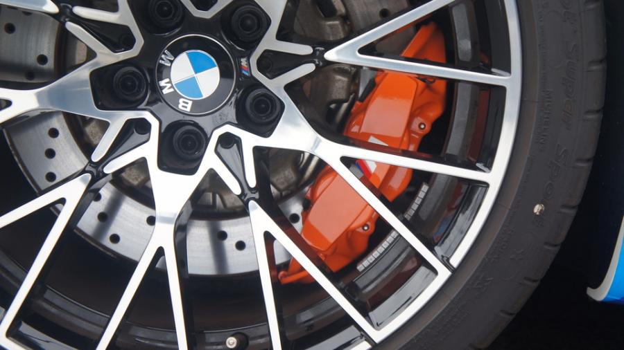 キャリパー塗装施工事例：BMW M2Competition　キャリパー塗装COLOR:#1110 Valencia premium orange IMG10_1995_FwdFey_sub3.jpg