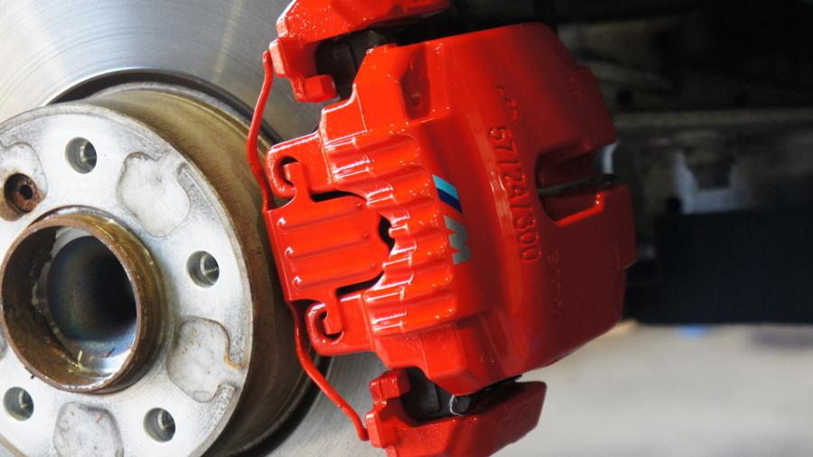 キャリパー塗装施工事例：BMW Z4　キャリパー塗装COLOR:#1112 Racing red IMG10_2086_c3fa35_sub1.jpg