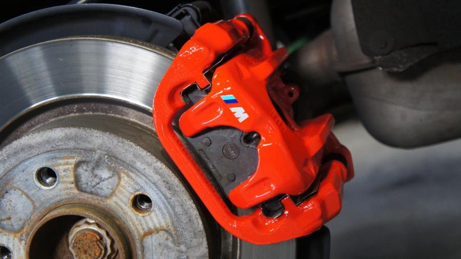 キャリパー塗装施工事例：BMW Z4　キャリパー塗装COLOR:#1112 Racing red IMG10_2086_c3fa35_sub2.jpg
