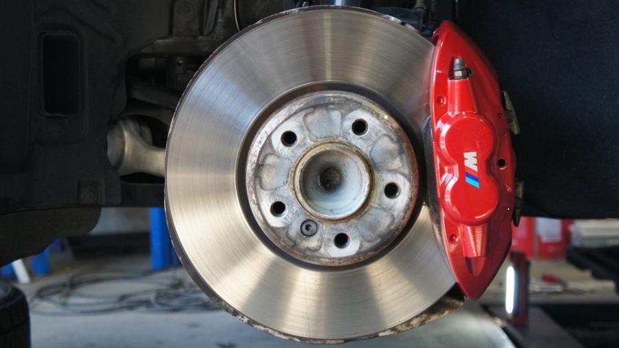 キャリパー塗装施工事例：BMW140iM　キャリパー塗装COLOR:#010 premiun rouge candy red IMG10_2091_pxlINE_sub1.jpg