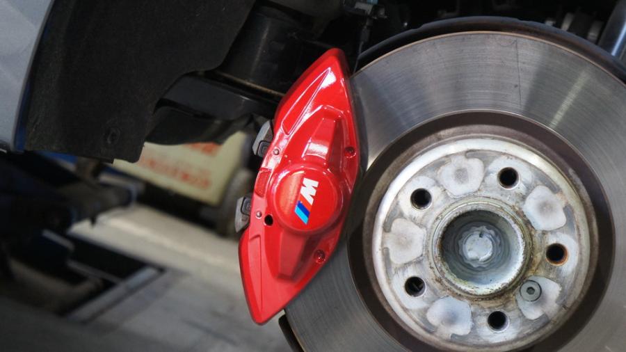 キャリパー塗装施工事例：BMW140iM　キャリパー塗装COLOR:#010 premiun rouge candy red IMG10_2091_pxlINE_sub2.jpg