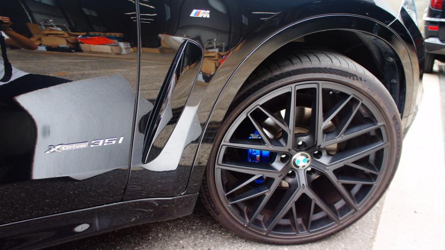 キャリパー塗装施工事例：BMW X6　キャリパー塗装COLOR:#1115 Deep marine blue IMG10_2177_nPMpRs_sub5.jpg