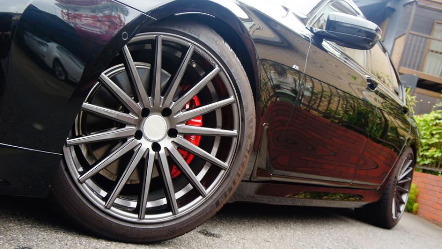 キャリパー塗装施工事例：BMW740i　キャリパー塗装COLOR:#001 Italian losso solid IMG10_2195_kVCZvy_sub3.jpg