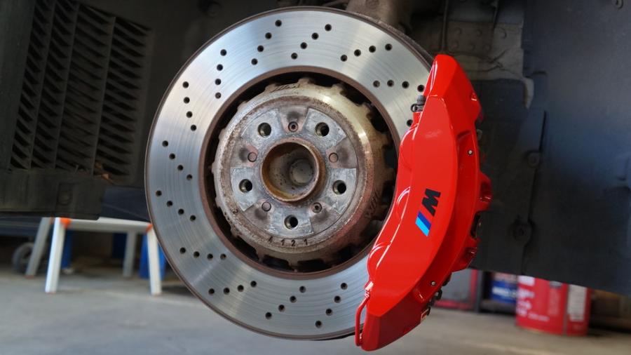 キャリパー塗装施工事例：BMW M3　キャリパー塗装COLOR:#001 Italian losso solid IMG10_2268_bZi9Cb_sub1.jpg