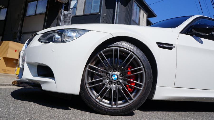 キャリパー塗装施工事例：BMW M3　キャリパー塗装COLOR:#001 Italian losso solid IMG10_2364_3FMYk8_sub4.jpg