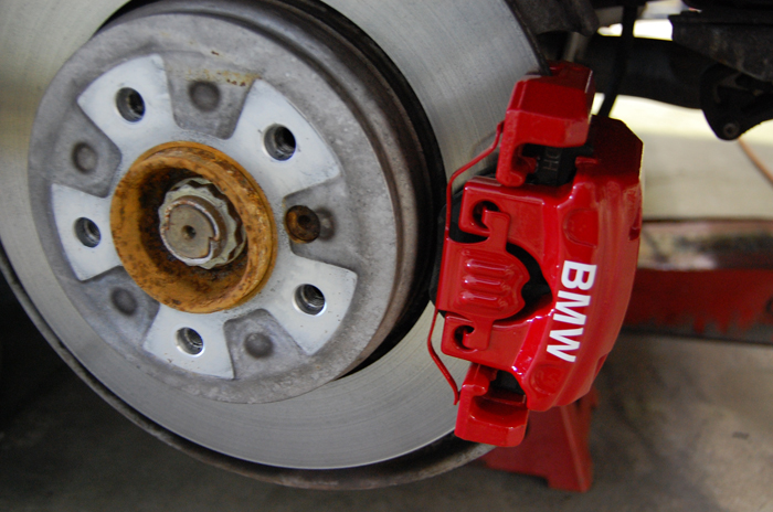 キャリパー塗装施工事例：530i IMG10_243_8D7i4J_sub1.jpg