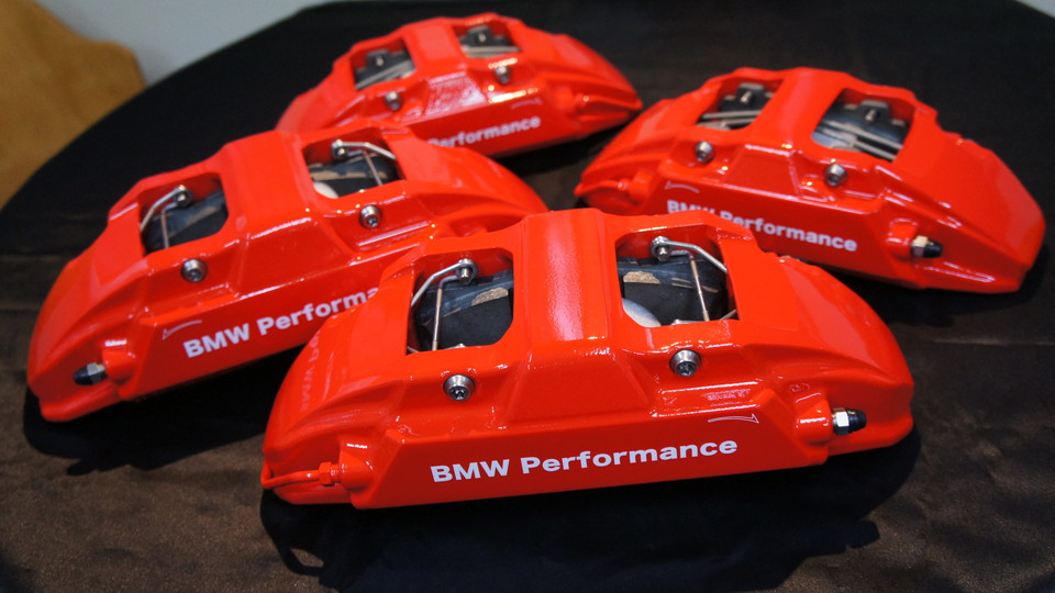 BMW用社外キャリパー塗装　カラー：ブレンボレッド
