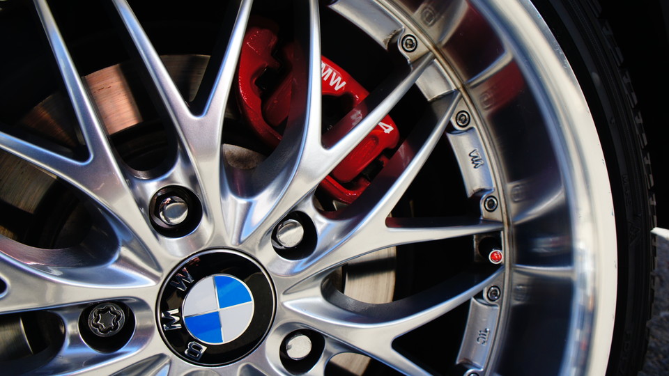 キャリパー塗装施工事例：BMW Z4純正キャリパー塗装　カラー：#001 Italian losso solid IMG10_648_0bmpAW_sub2.jpg