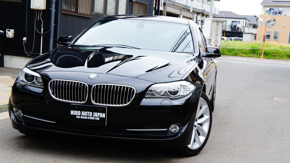キャリパー塗装施工事例：BMW F10純正キャリパー塗装　カラー：シルバー系 IMG10_689_AmaSRl_sub1.jpg