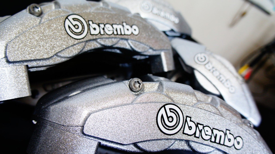 キャリパー塗装施工事例：BMWパフォーマンスキャリパー塗装★COLOR:sparks flake silver #051 IMG10_783_O5je7T_sub2.jpg