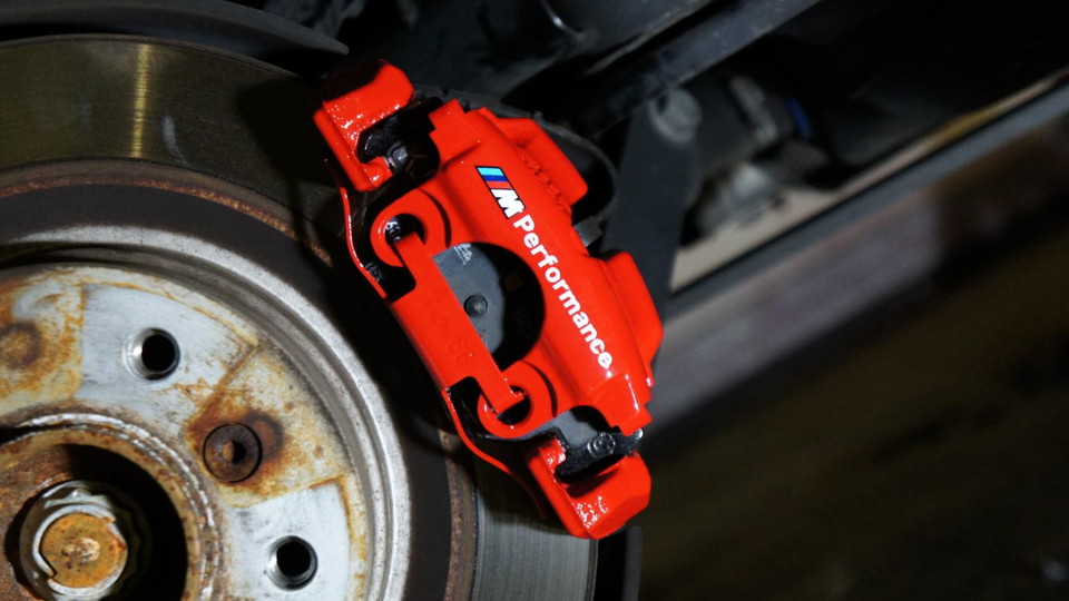 キャリパー塗装施工事例：BMW E88 1シリーズキャリパー塗装★COLOR:Italian losso solid #001 IMG10_790_rMMcJm_sub1.jpg