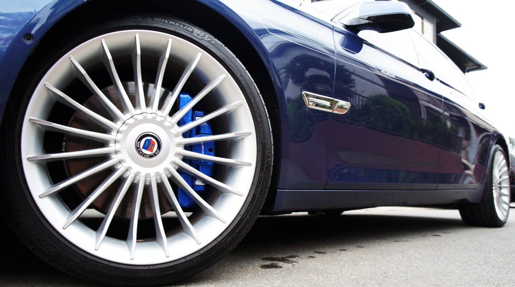 キャリパー塗装施工事例：BMW-ALPINA B7 キャリパー塗装＆LOGO★ブルー系オリジナル IMG10_821_v7Yroq_sub1.jpg