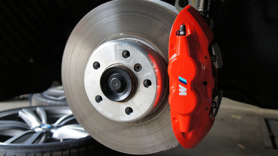 BMW435iF32キャリパー塗装 COLOR:BMWパフォーマンスレッド