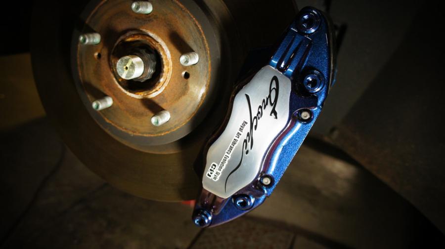 キャリパー塗装施工事例：光岡自動車オロチ兜・キャリパー塗装　COLOR:オリジナルカラー　ハイポリッシュ加工 IMG120_1361_oj5MtM_sub1.jpg