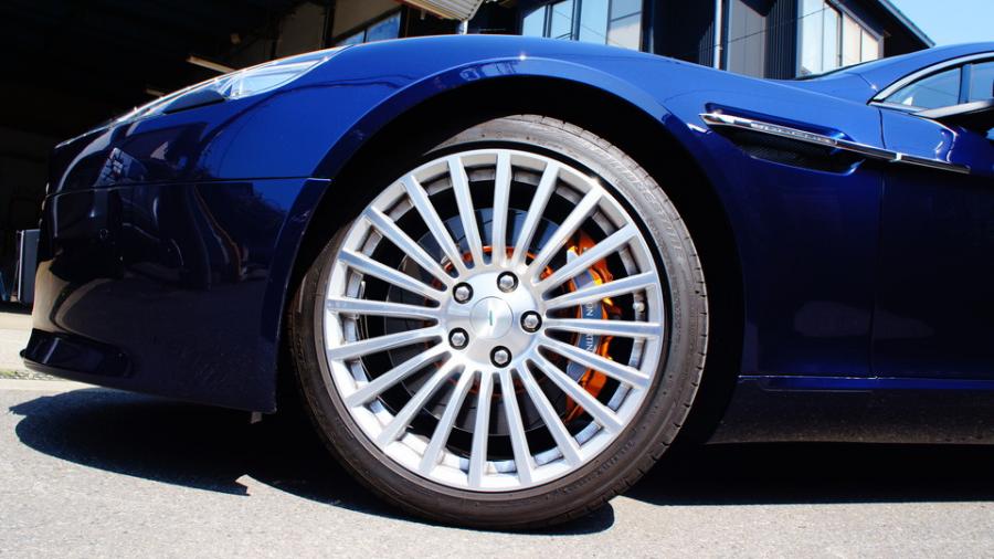 キャリパー塗装施工事例：アストンマーティン・ラピードS　キャリパー塗装＆ローター塗装　COLOR:#030 Royal art pearl orange gold　表面ハイポリッシュ加工 IMG121_1562_snX3Vy_sub7.jpg