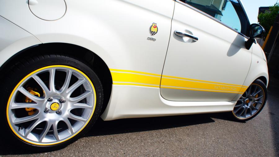 キャリパー塗装施工事例：アバルト595　キャリパー塗装＆ホイールライン塗装　COLOR:#002 giallo modena IMG122_1572_VLpsQY_sub5.jpg