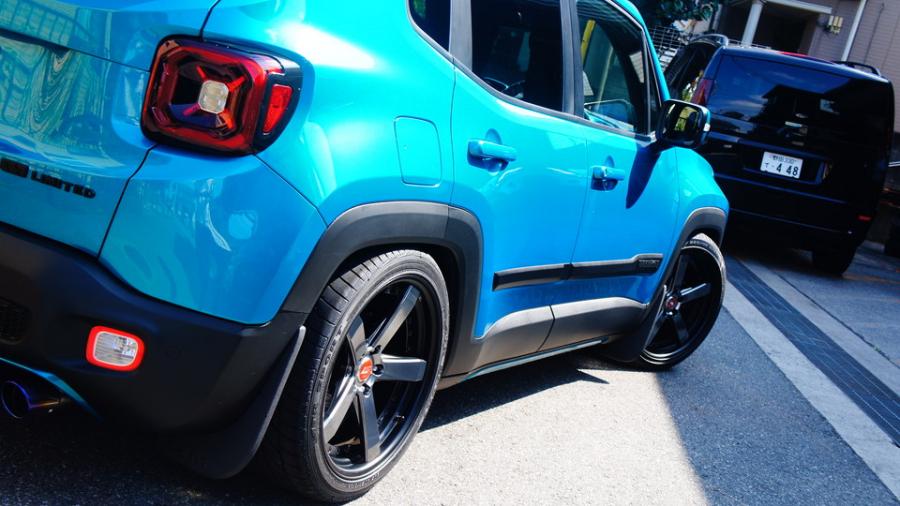 キャリパー塗装施工事例：ジープレネゲード　キャリパー塗装COLOR:#009 Hyper metallic black　ローター加工Type:12SD IMG127_2169_flNPzX_sub4.jpg