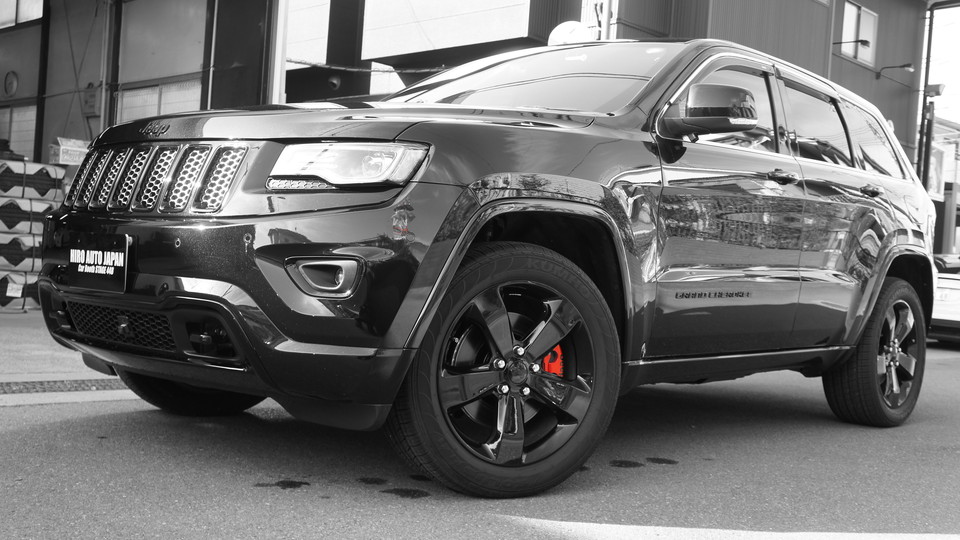 キャリパー塗装施工事例：グランドチェロキー純正キャリパー塗装　ＣＯＬＯＲ：#001 Italian losso solid＆ローター塗装　ＣＯＬＯＲ：#009 hyper metallic black IMG12_1157_RaXYTh_sub5.jpg