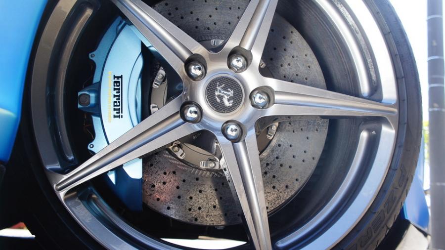 キャリパー塗装施工事例：フェラーリ458　キャリパー塗装　COLOR:#1109 Transparent aqua blue metallic IMG15_1569_WPDUCj_sub7.jpg