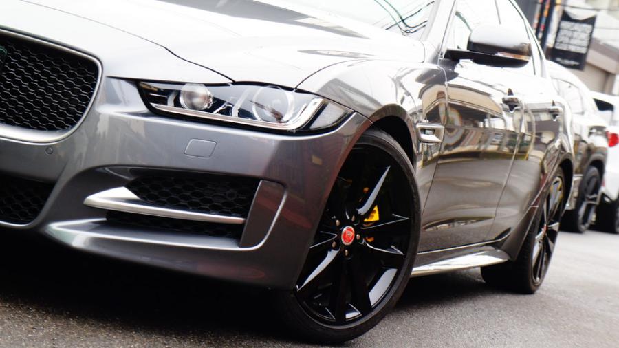 キャリパー塗装施工事例：ジャガーXE　キャリパー塗装　COLOR:#002 giallo modena IMG18_1483_RwwDmU_sub8.jpg