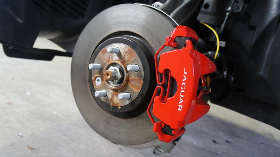 キャリパー塗装施工事例：ジャガーF-PACE　キャリパー塗装　COLOR:#001 Italian losso solid IMG18_1756_bjAFg2_sub1.jpg